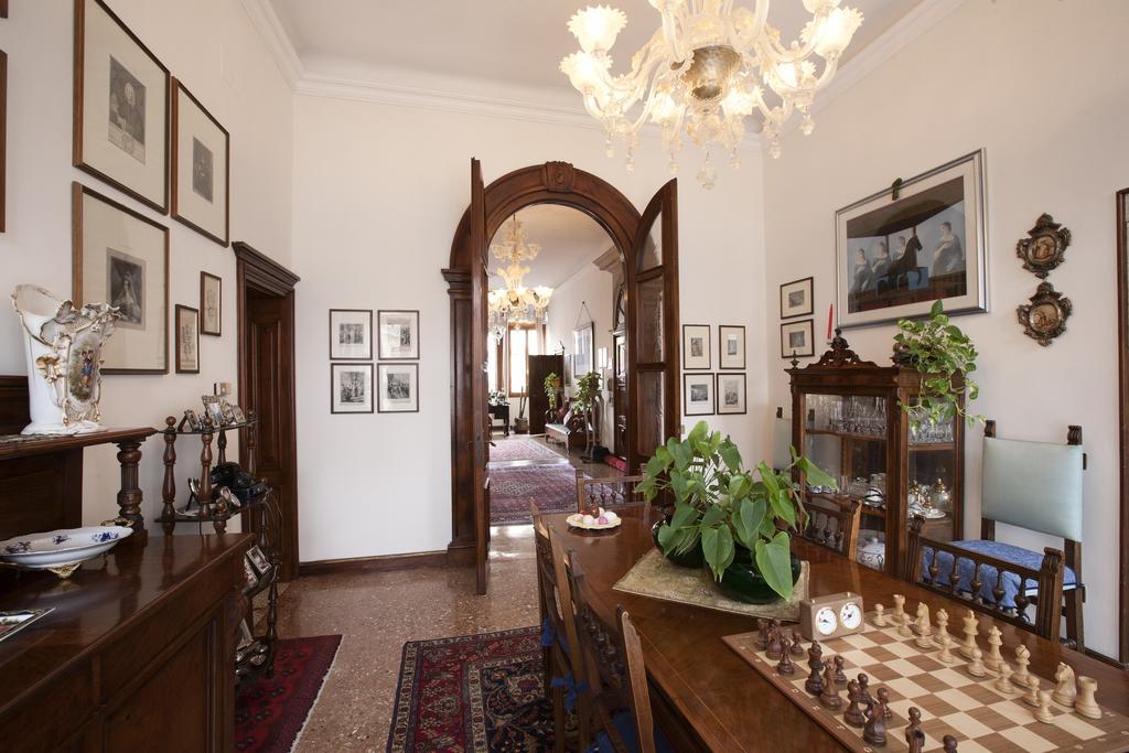 לינה וארוחת בוקר ונציה Palazzo Minelli מראה חיצוני תמונה